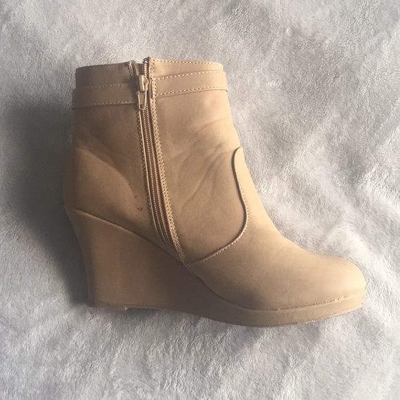 Booties - Picture 4 of 4